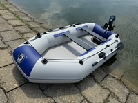Bateaux gonflables en PVC Kayak de pêche pour 4 personnes radeaux à rames avec trou de support de moteur pour les sports nautiques