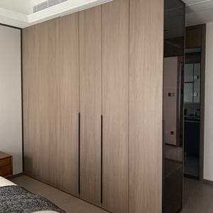 Puerta Corredera Automática Moderna de Estilo Italiano, Ensamblada a Medida, para Vestidores, Hoteles y Dormitorios - Product Image 4