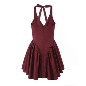 Robe d'été unie à dos nu, mini-robe plissée décontractée et sexy à col halter en V pour femme – Grande Vente - Product Image 2