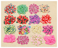 Met de hand beschilderde artistieke hars-polymeerklei schijven sculptuur gloeiende lichtgevende fruit voedsel snoep cake ijsblokje Kawaii Playdough Slime
