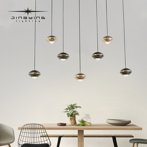 Lámpara Colgante Decorativa Elegante y Versátil en Negro y Dorado, Iluminación Ambiental Artística para Cafetería y Bistro - Product Image 3