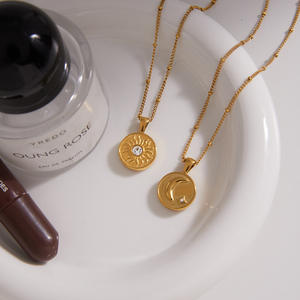 Collar de Moda al por Mayor, Joyería de Acero Inoxidable, Collar con Colgante de Sol, Luna y Estrella en Oro de 18K para Mujer - Product Image 2