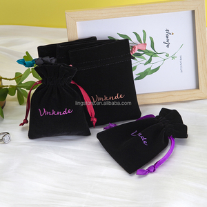 9*12cm Small Velvet Jewelry Pouch Drawstring Pocket Purse Luxury Black Soft Bag for Lipsticks Earrings Necklace Rings - Product Image 6