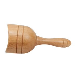 Masseur facial en bois Gua Sha en hêtre 18x7,5 cm – Outil de massage manuel pour le rajeunissement de la peau - Product Image 4