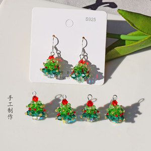 Boucles d'oreilles pendantes en verre faites à la main, motif sapin de Noël, vert et rouge, perlées, bijoux pour femme, cadeau, occasion spéciale, plaqué argent S925 - Product Image 1