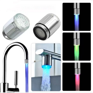 Aérateur de buse de robinet à LED intelligent Contrôle de la température tricolore <span class=keywords><strong>lumineux</strong></span> Accessoires de robinet de cuisine finis chromés pour salle de bain - Product Image 2