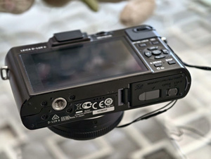 กล้องพกพา Leica D-Lux 6 ซูม 3.8 เท่า เซ็นเซอร์ CMOS 1/1.7 นิ้ว ความละเอียด 12.7MP กล้องคอมแพค - Product Image 2