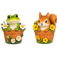 Statue de jardin et décoration extérieure en polyrésine hérisson et lapin dans un pot de fleurs, certifiée BSCI