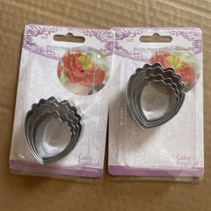 Haute qualité 4 pièces/ensemble <span class=keywords><strong>pivoine</strong></span> pétale <span class=keywords><strong>emporte</strong></span>-pièce en acier inoxydable Fondant Biscuit Cutter - Product Image 1