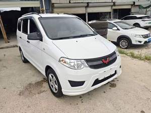 VAN Saic Wuling Hongguang S 2018 de <span class=keywords><strong>Segunda</strong></span> <span class=keywords><strong>Mano</strong></span>, Modelo Básico Clásico, Nuevo, 76HP, 5/7/8 Asientos, Gasolina, 1.2L, Manual, Hecho en China - Product Image 2