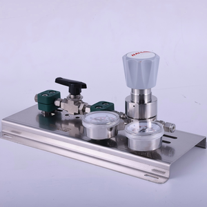 Regulador de Cilindro de Alta Pureza LOK para Gas Argón y Acetileno, Entrada de 3500 psi, Simple - Product Image 1