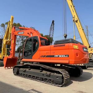 Excavadoras usadas Tractores DOOSAN DX300 Precio barato Marca popular DOOSAN 300 <span class=keywords><strong>Excavadora</strong></span> <span class=keywords><strong>de</strong></span> <span class=keywords><strong>segunda</strong></span> <span class=keywords><strong>mano</strong></span> <span class=keywords><strong>Excavadora</strong></span> <span class=keywords><strong>de</strong></span> orugas usada original - Product Image 2