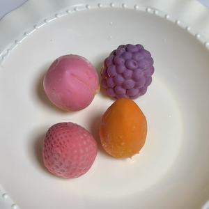 Glace Artisanale Surgelée en Forme de Mini-Fruits, Assortiment de 4 Saveurs (Mangue, Raisin, Pêche, Fraise) – Pack Mixte de Sucettes Glacées pour Enfants - Product Image 6