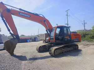 รถขุด Doosan DX220 มือสอง ปี 2023 ราคาประหยัด คุ้มค่า พร้อมเครื่องยนต์ Kawasaki เกียร์ ปั๊มไฮดรอลิก อุปกรณ์ก่อสร้าง - Product Image 3