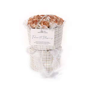 Ramo de Flores de Jabón Artificial en Forma de Rosa Colorida, Estética Femenina, Ideal para Regalo de Cumpleaños de Mejor Amiga, Cubo de Abrazos - Product Image 6