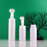 Bouteilles de savon liquide blanc 100ml 120ml 150ml 200ml 220ml en forme de cœur, mousse nettoyante, flacon à mousse avec tête de brosse en silicone