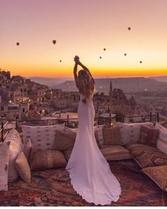 Satin blanc plage vacances voyage robe Super fée lumière robe de mariée Sexy jarretelle traînant longue <span class=keywords><strong>jupe</strong></span> vêtements pour femmes - Product Image 2