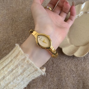 Reloj de Cuarzo Vintage con Brazalete de Hoja de Sauce, Exquisito, Elegante, Moderno y de Alta Gama, Estilo Tradicional Chino - Product Image 6
