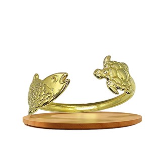 กำไลข้อมือรูปสัตว์ทะเลสไตล์ยุโรปอเมริกันสำหรับผู้หญิง วัสดุสแตนเลสคุณภาพสูง ดีไซน์เปลือกหอยและ<span class=keywords><strong>ปลาทอง</strong></span> - Product Image 5