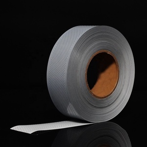 <span class=keywords><strong>Vinilo</strong></span> Termotransferible Perforado de Alta Visibilidad y Retroreflectante para Camisetas y Ropa - Product Image 1