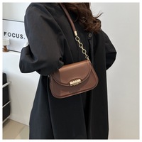 Sac à bandoulière coréen tendance pour femme, petit sac à chaîne sous le bras, couleur unie, prix abordable