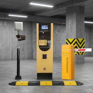 Système de stationnement intelligent, barrière automatique jaune avec kiosque de contrôle d'accès et reconnaissance de plaque d'immatriculation - Product Image 1