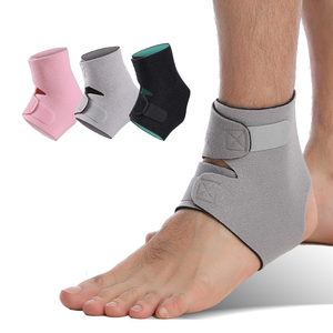 Attelle de cheville anti-entorse à compression en nylon et néoprène pour l'entraînement en salle et les sports de plein air - Product Image 1