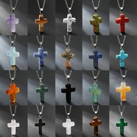 Collier pendentif en acier inoxydable plaqué or style religieux en forme de croix pierre artificielle cristal de quartz avec chaîne à maillons
