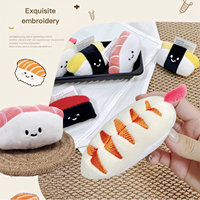 Jouet pour chien japonais et coréen, peluche de simulation de sushi, durable, couineur, motif dessin animé de saumon tempura croustillant doré et d'œufs de saumon, pour usage intérieur