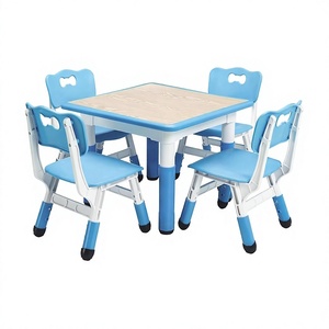 Ensemble table et chaises carrées modernes en plastique pour enfants, idéal pour chambre et usage scolaire - Product Image 4