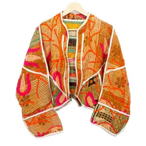 Chaqueta Kantha de Algodón Reversible Hecha a Mano en India, Ecológica, con Cuello Mandarín, Mangas Largas, Diseño Vintage, Tradicional de Jaipur - Product Image 1
