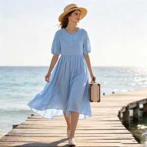 Robe d'été bleu clair avec broderie, manches bouffantes, coupe trapèze, longueur midi, ajustement ample, taille élastique, encolure à volants, robe décontractée d'été - Product Image 1