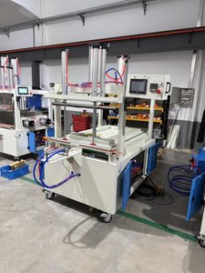 Compacteur <span class=keywords><strong>sous</strong></span> <span class=keywords><strong>vide</strong></span> industriel avec bande transporteuse pour l'emballage des textiles ménagers - Product Image 4