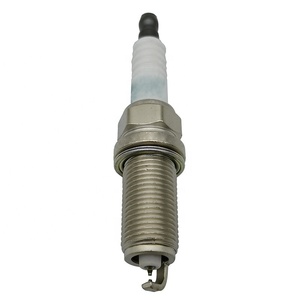 Piezas de motor de coche japonés al por menor al mejor <span class=keywords><strong>precio</strong></span>, bujía de <span class=keywords><strong>iridio</strong></span> doble 4703 IKH16TT para Hybrid RAV4 Camry Dodge - Product Image 4