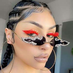 Gafas de Sol Pequeñas Sin Montura para Mujer, Moda 2023, Lentes de Sol con Protección UV400, Diamantes, Estilo Punk - Product Image 1