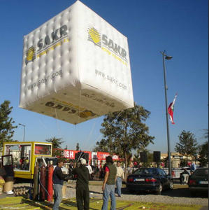 <span class=keywords><strong>Ballon</strong></span> publicitaire géant gonflable Rubik's <span class=keywords><strong>Cube</strong></span> sur mesure pour événement extérieur - Product Image 1