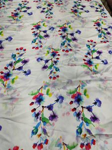 Tela Satén 100% Poliéster Estampada Multicolor, Suave y Brillante para Coser, Manualidades, Vestidos de Novia, Decoración, Material para Niñas - Product Image 5