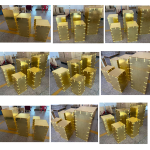 Socle carré sur pied en acrylique imprimé UV sur mesure pour magasins de détail, boutiques éphémères et événements de lancement de marques - Product Image 4