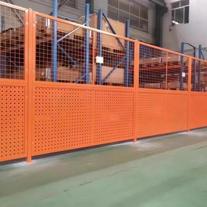 Panneau de vision avec base de confidentialité en aluminium perforé, partie supérieure transparente et partie inférieure solide pour balustrade de balcon et clôture de jardin - Product Image 1