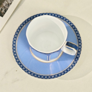 Ensemble de 6 tasses et soucoupes en porcelaine fine bleue, écologique, de luxe, classique et exquise, avec logo personnalisé et options de personnalisation - Product Image 4
