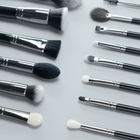 Collection de pinceaux de maquillage de luxe avec 24 pièces pour boutique de beauté en ligne, personnalisation de la marque, produit de vente au détail