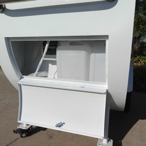 Chariot de vente ambulante en acier inoxydable pour crème glacée et desserts glacés avec auvent, idéal pour la vente de rue - Product Image 4