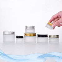 Vente en gros de pots en verre ambré transparent givré pour la fabrication de bougies avec couvercles en métal doré ou argenté, 60 ml, 100 ml, pots pour crème cosmétique