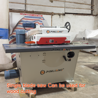 Presse hydraulique rotative PINLIANG pour l'assemblage de cadres de portes en panneaux de bois stratifiés, facile à utiliser, puissance 2,2 kW, garantie 1 an