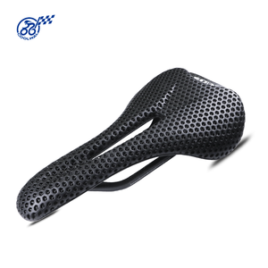 <span class=keywords><strong>Selle</strong></span> de vélo en fibre de carbone imprimée en 3D <span class=keywords><strong>VTT</strong></span> <span class=keywords><strong>selle</strong></span> de vélo de route respirant absorbant les chocs équipement d'équitation <span class=keywords><strong>selle</strong></span> de vélo - Product Image 1