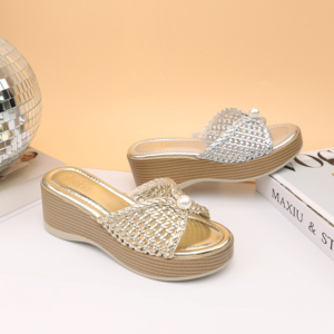 Nouveautés Meilleur Prix Sandales compensées à talon haut de qualité supérieure pour femme, ouvertes à l'avant, pour la plage et l'extérieur - Product Image 1