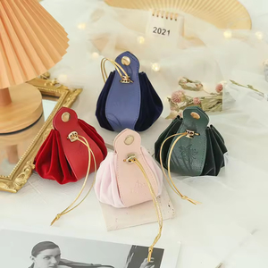Pochette à bijoux en cuir velours FS Dynertek 9*10cm, couleur personnalisable, sac cadeau à cordon de serrage tendance pour mariage/fête - Product Image 1