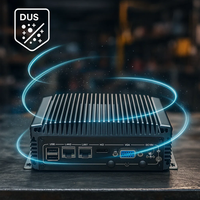 Dispositif informatique de bord industriel Ports COM multiples Sorties VGA LAN doubles Conception sans ventilateur Construction durable Mini Pc