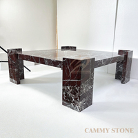 Table basse carrée moderne et minimaliste Cammy Stone en marbre Rosa Levanto pour espaces de vie, réceptions, hôtels et centres commerciaux