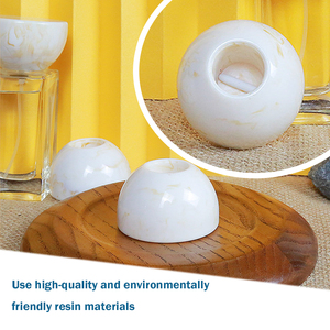 Capuchon de parfum en résine de luxe avec effet de lustre unique, idéal pour les flacons de parfum haut de gamme - Product Image 5